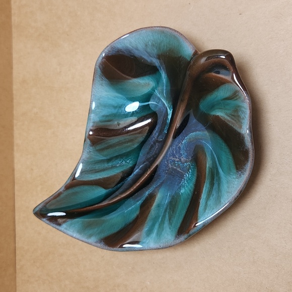 Vintage Elegant Turquoise and Brown Ceramic Leaf Dish Canada Blue Mountain - Picture 2 of 7